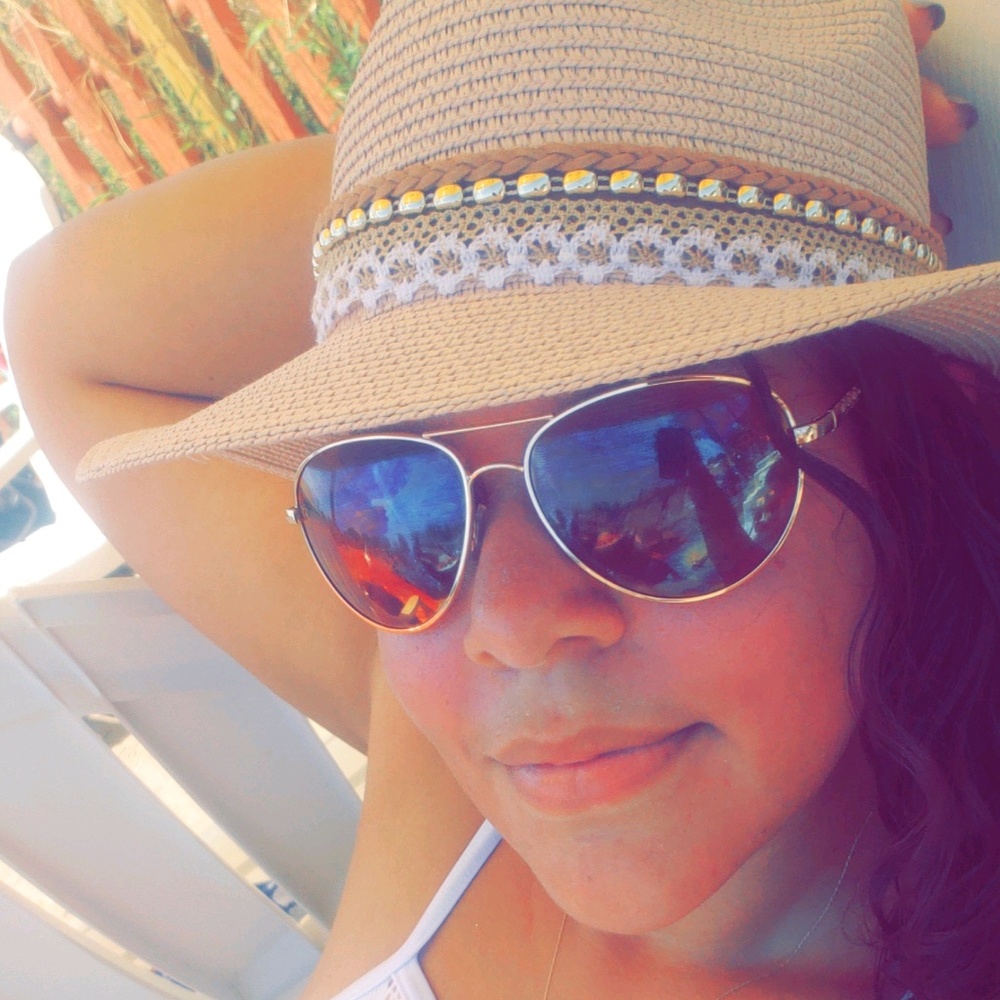 Meet your Posher, Luz